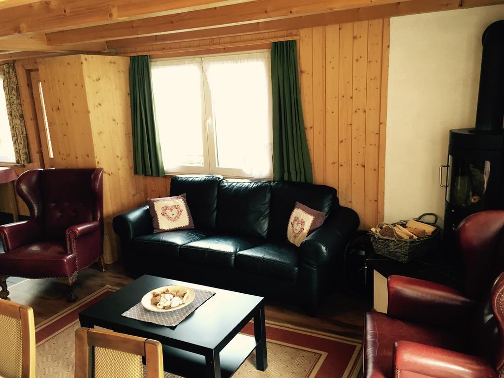 Chalet-Hotel Adler AG Kandersteg Zimmer foto